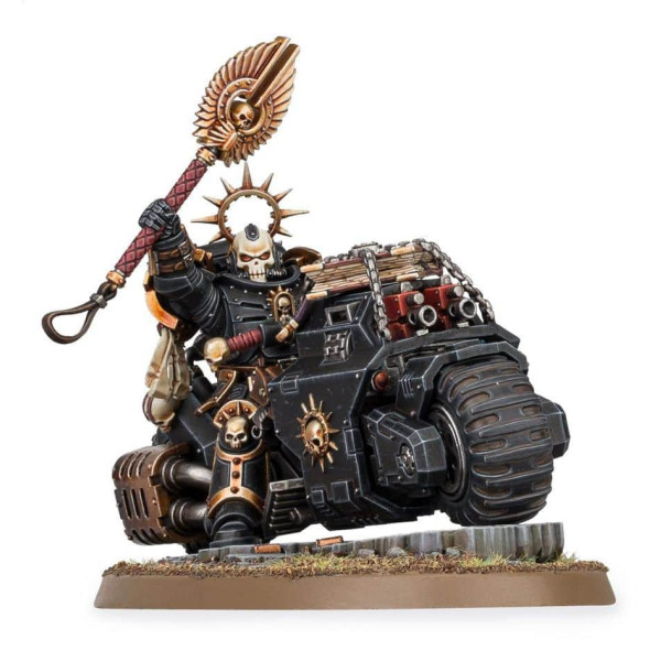 Primaris-Ordenspriester auf Bike